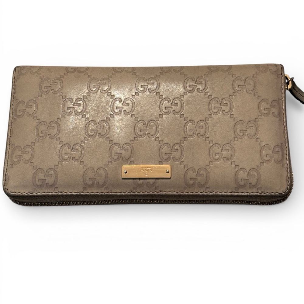 Gucci Guccissima Taupe GG-Embossed Zip Wallet with Gold Plaque